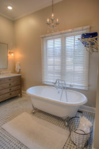 royal-house-11 Bathroom Ellecor Interior Design