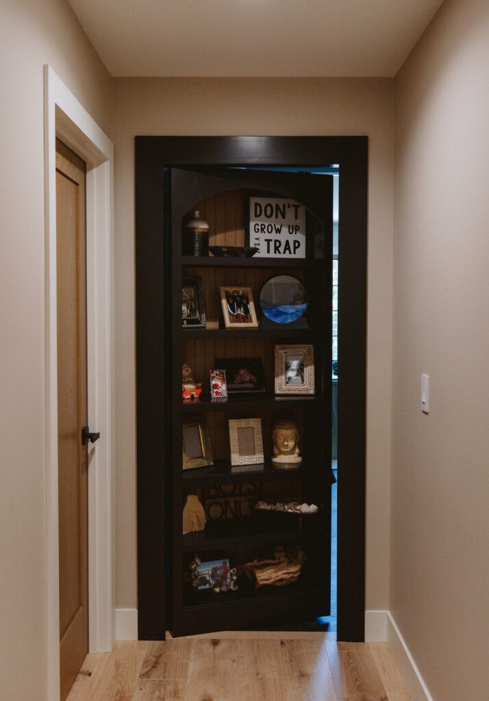 longview-secret-door